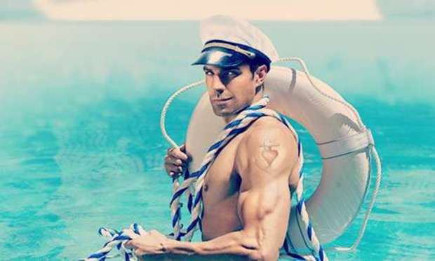 Boat Tour with Male Stripper Activity for Hen Weekends, Hen Parties and Hen Dos