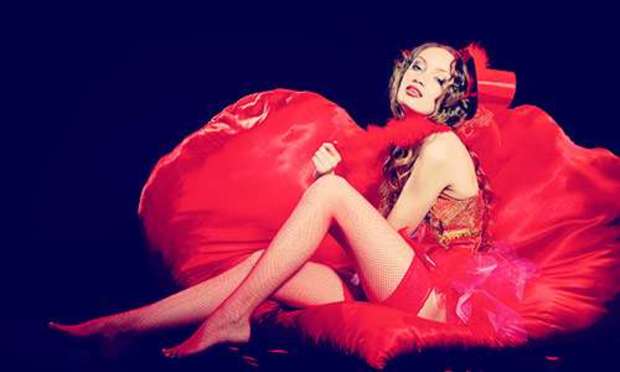 Hen Do, Hen Weekend & Hen Party Moulin Rouge Show Entertainment