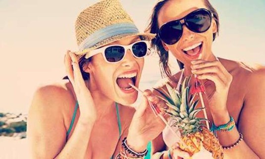 Barcelona Hen Do Ideas and Activities - Beach Bar Crawl