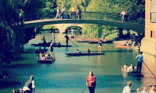 Cambridge - Hen Party Ideas & Activities - Punting Tour