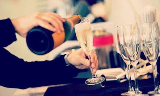 Newquay Hen Do Ideas and Activities - Prosecco Cream Tea